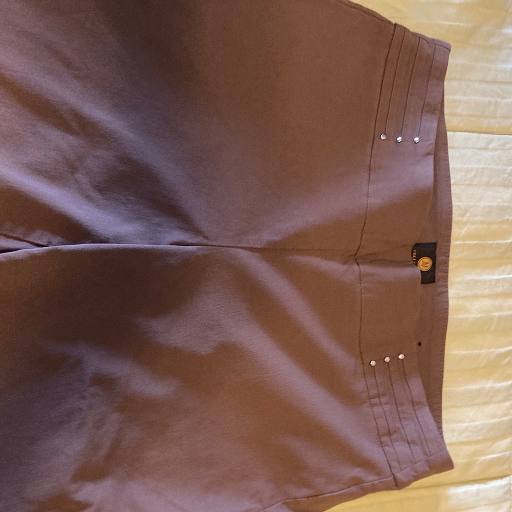 JM Collection women’s taupe Stretch Chinos , 28 inch inseam,